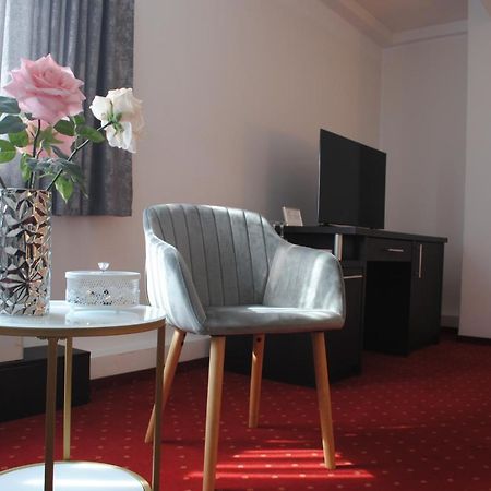 Hotel Corona Drobeta Turnu Severin Eksteriør bilde