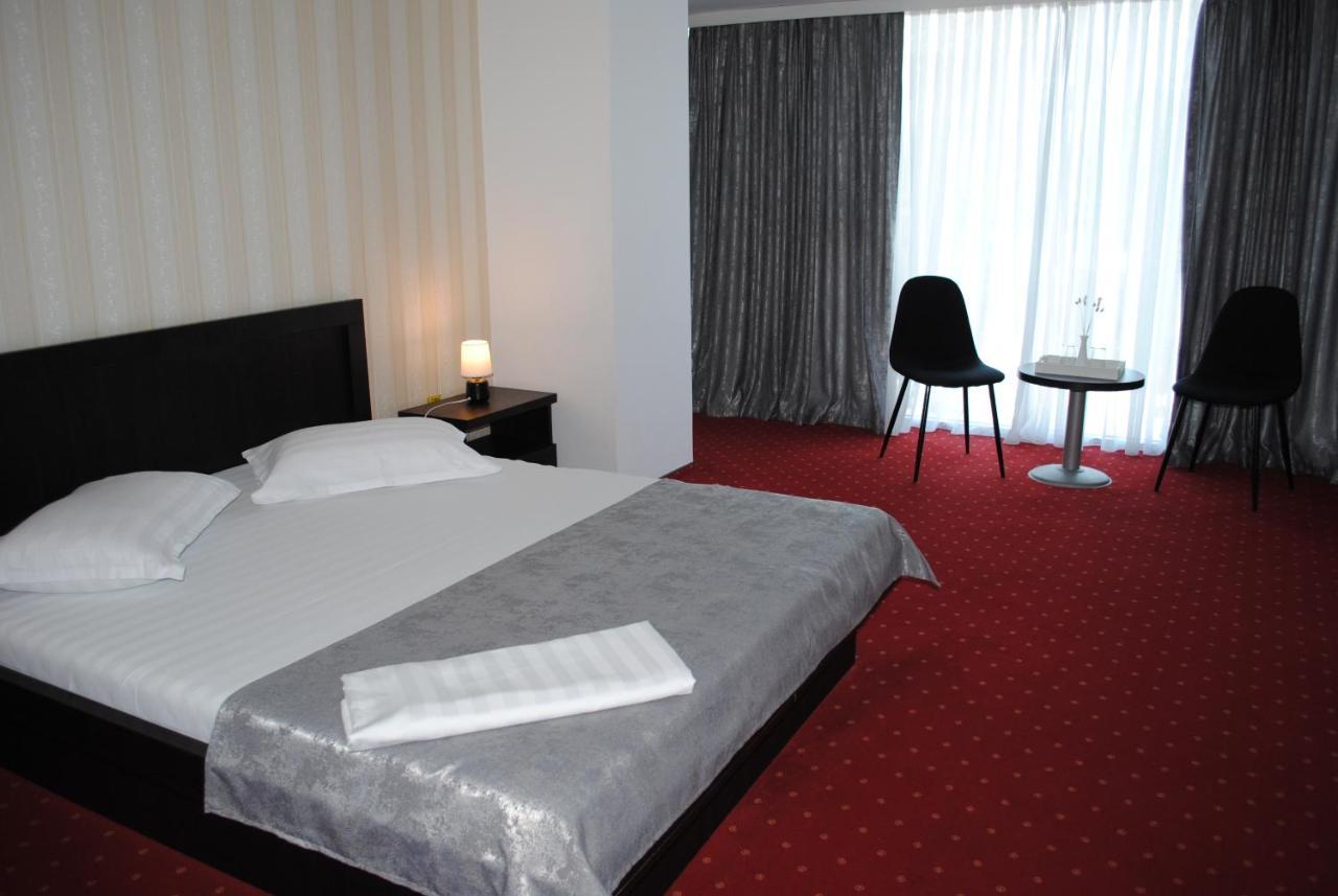 Hotel Corona Drobeta Turnu Severin Eksteriør bilde