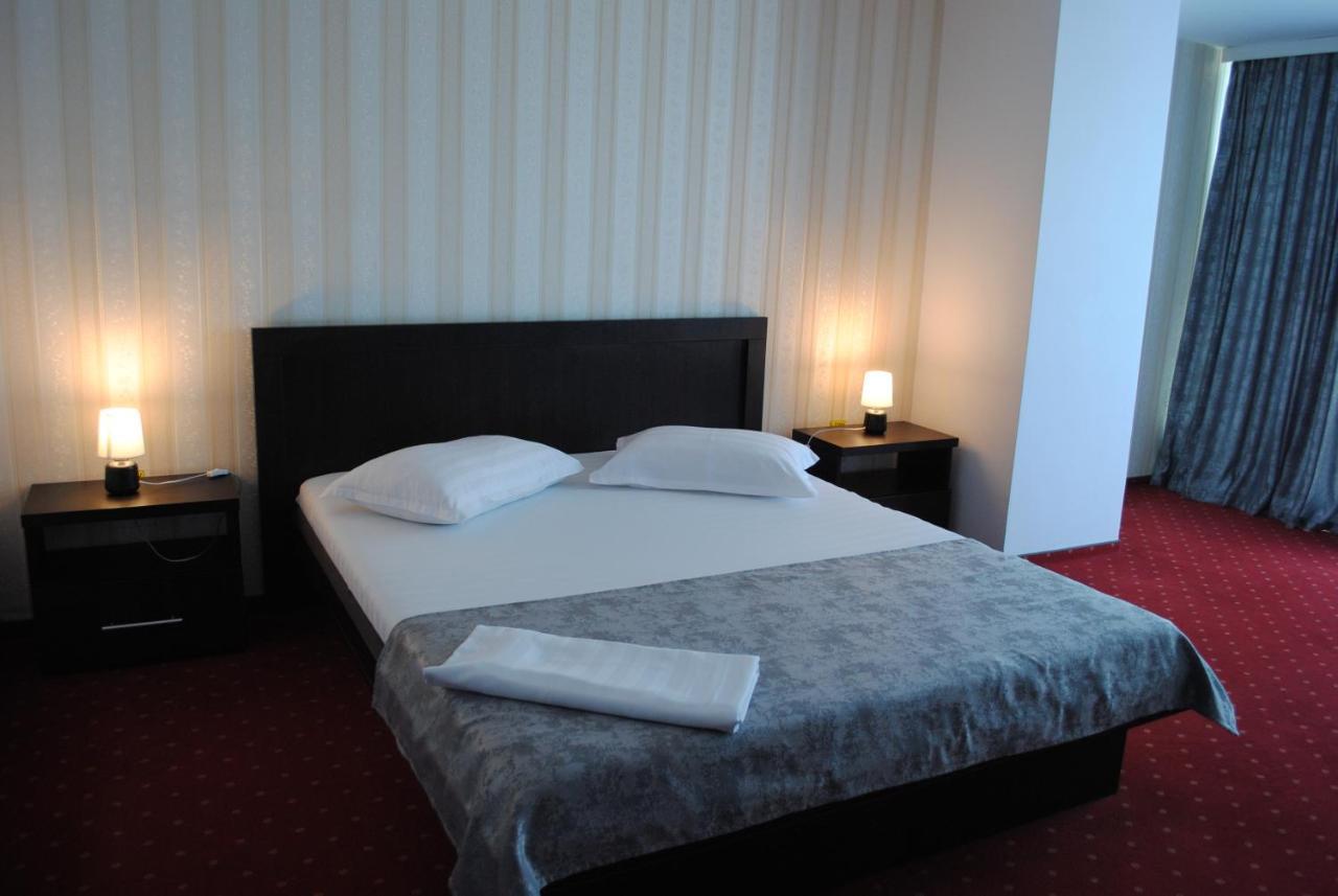 Hotel Corona Drobeta Turnu Severin Eksteriør bilde